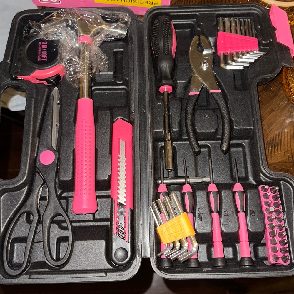 Pink General Tool Set - 39 Piece - Picture 2 of 4